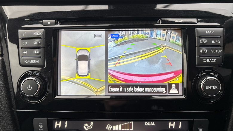 Nissan Qashqai 1.2 DiG-T N-Connecta 5dr Petrol Hatchback